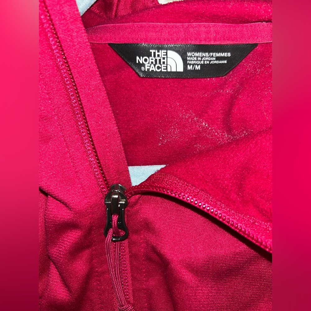 THE NORTH FACE ZIP UP HOODIE
WOMENS
SIZE M